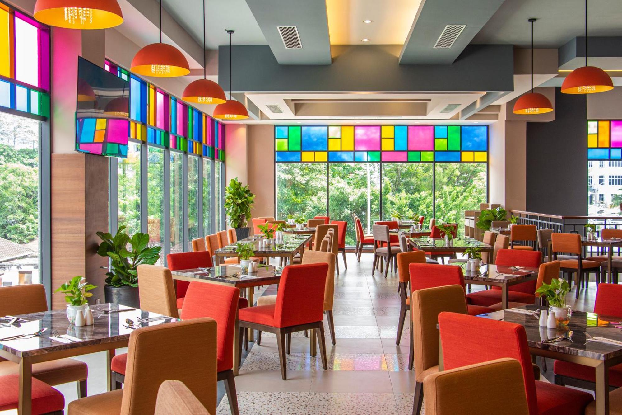 Arena Premier Hotel 세렘반 외부 사진