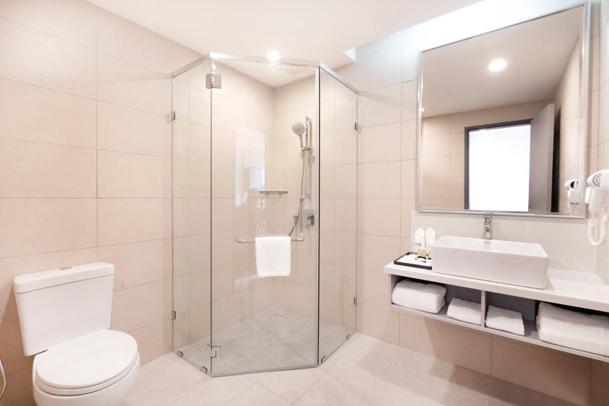 Arena Premier Hotel 세렘반 외부 사진